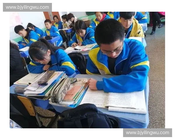 武术英语的学习与应用探析:跨文化交流中的语言与技艺融合 武术英语的学习与应用探析:跨文化交流中的语言与技艺融合